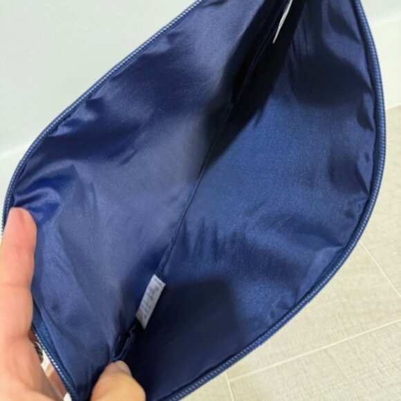 NWT Main Street Stripe Family Pouch - Picture 4 of 5